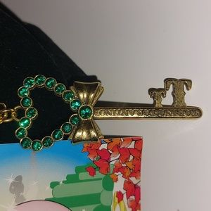 Tarina Tarantino Wizard of Oz Green Key